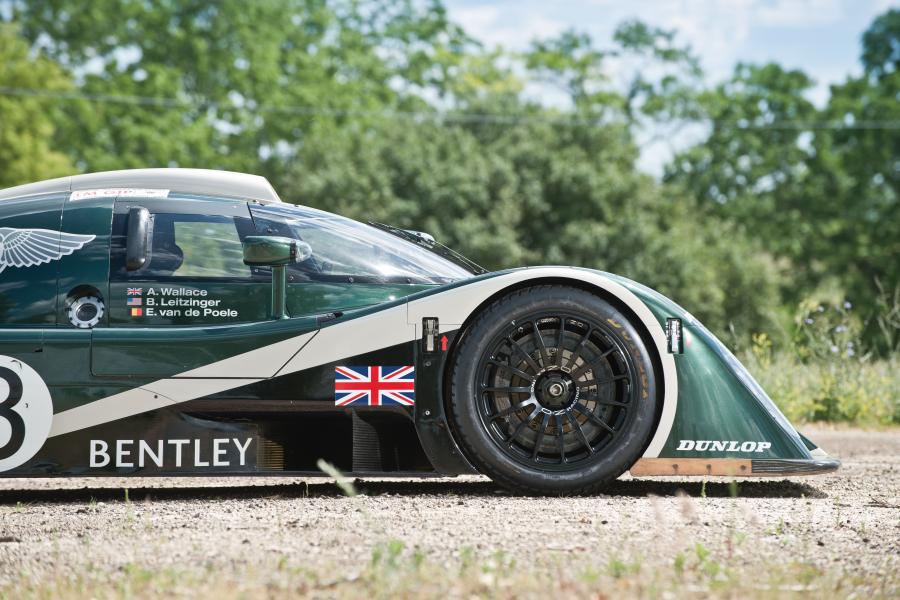 Детали экстерьера Bentley EXP Speed 8 2002 года  (фото 9 из 66)